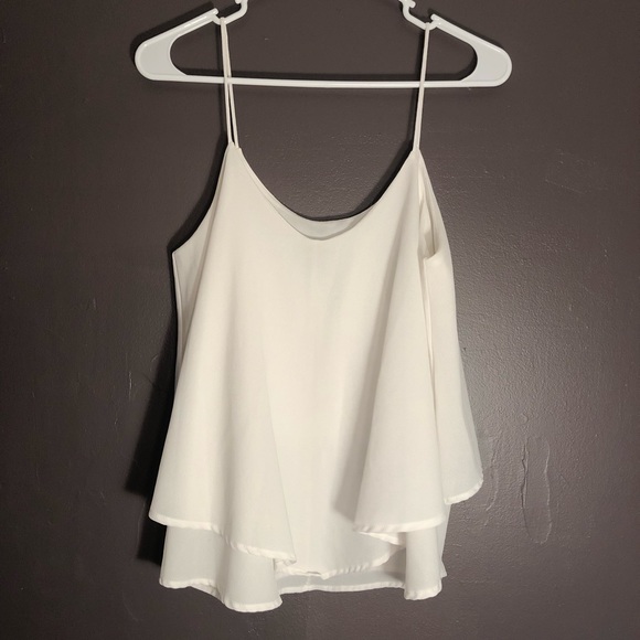 5/$25 🚨LAST CHANCE🚨 Lightweight textured tank - Picture 2 of 3